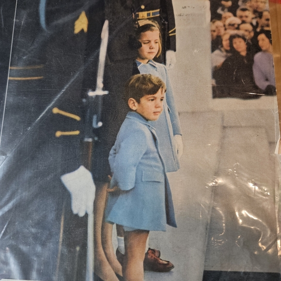 Iconic JFK Memorabilia LIFE Magazine 2 ISSUES JFK JFK JR. White House 1961 1963 - Picture 15 of 16